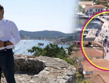 Φωτό ντοκουμέντο: «Τρεις κι ο κούκος» στο βαθύ της Ιθάκης στην κυβερνητική συγκέντρωση για το «τέλος των μνημονίων»